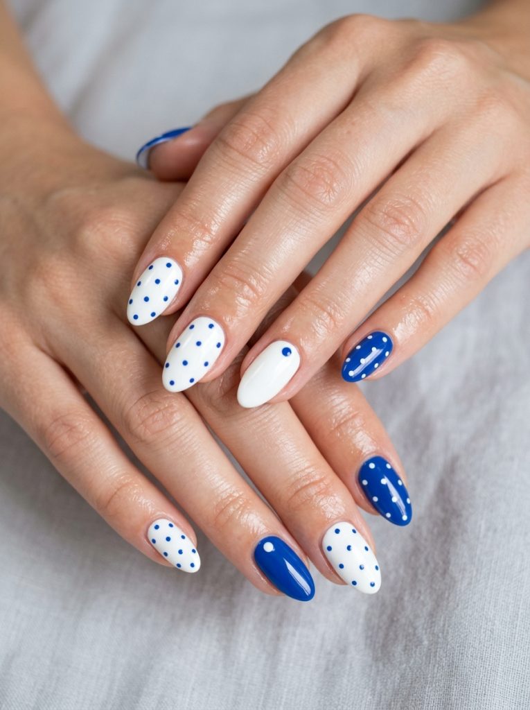 Minimal Dot Nails That Feel Clean and Modern-Fille viibe
