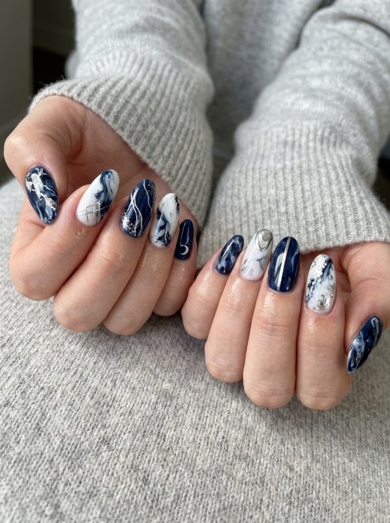 Navy Blue and White Marble Nails-Fille vibe