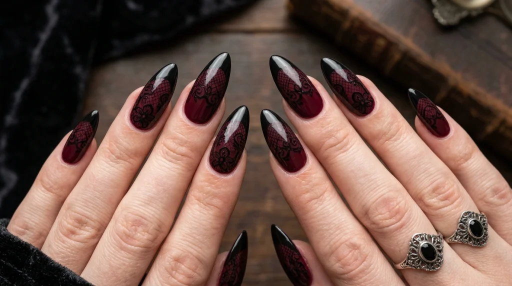 Gothic_lace_nail_design_Fille vibe